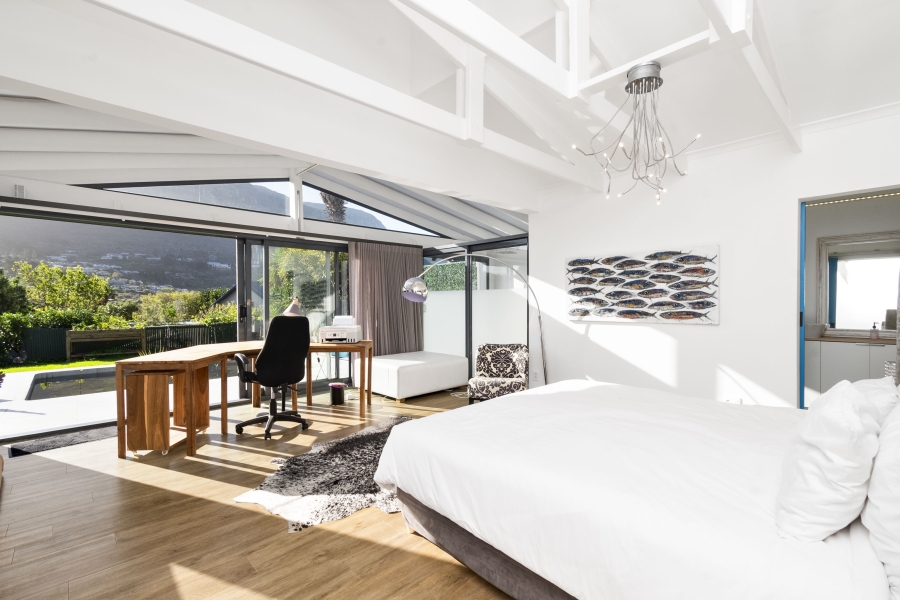 5 Bedroom Property for Sale in Oakhurst Estate Western Cape